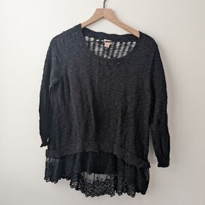 ❤️ Mossimo & Co black knit and lace sweater